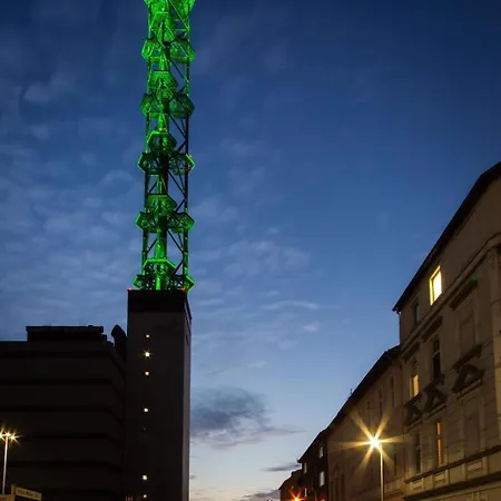 33 * Duisburg