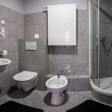 Bed & Breakfast 33 3*