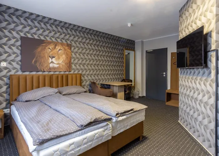 33 Bed & Breakfast 3*