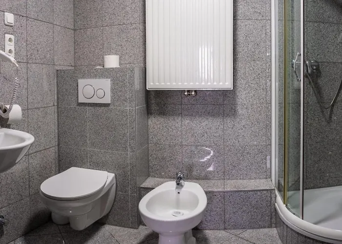 Bed & Breakfast 33 3*